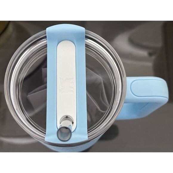 Stanley Quencher H2.0 FlowState 40oz Tumbler, POWDER BLUE CRUSH - Picture 3 of 4